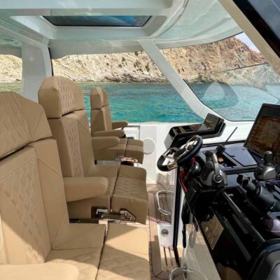 cabina control yate