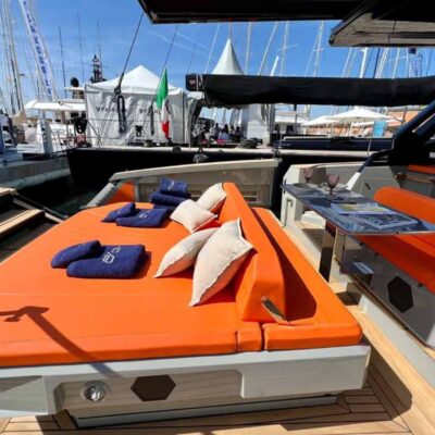 solarium yate sofas