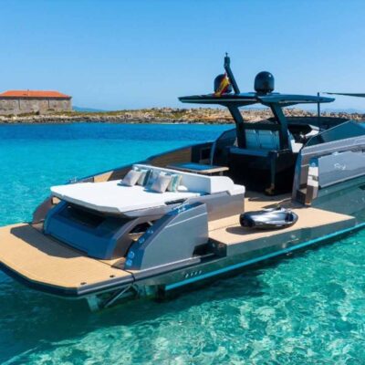 yate fondeo plataforma bano popa laterales