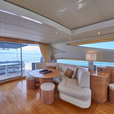salon comedor interior yate
