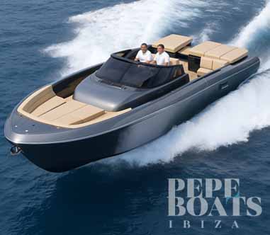 personas navegas yate plata logo pepebats ibiza