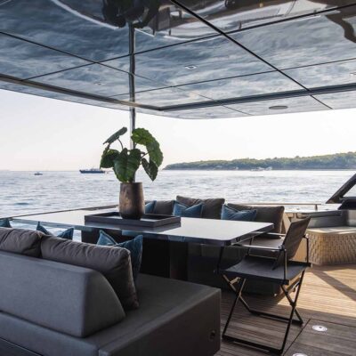 comedor terraza yate