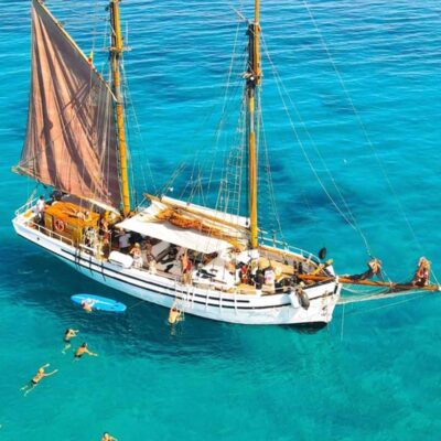 velero fondeo juguetes acuaticos