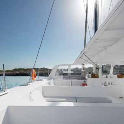 cubierta velero catamaran